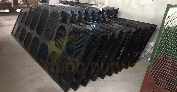 xưởng gia công sản phẩm kết cấu thép lưới bắn bi